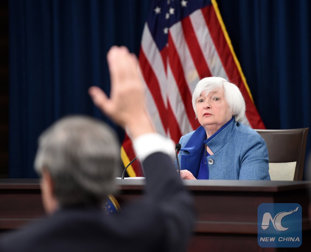 【美聯儲時隔一年再度加息】美國聯邦儲備委員會14日宣布將聯邦基金利率目標區間上調25個基點到0.5%至0.75%的水平，符合市場普遍預期，這是美聯儲時隔一年後再度加息。圖為12月14日，在美國首都華盛頓，美聯儲主席耶倫出席新聞發布會。