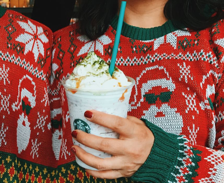 Starbucks Fruitcake @Frappuccino makes its debut this weekend sbux.co/2gCwbBS