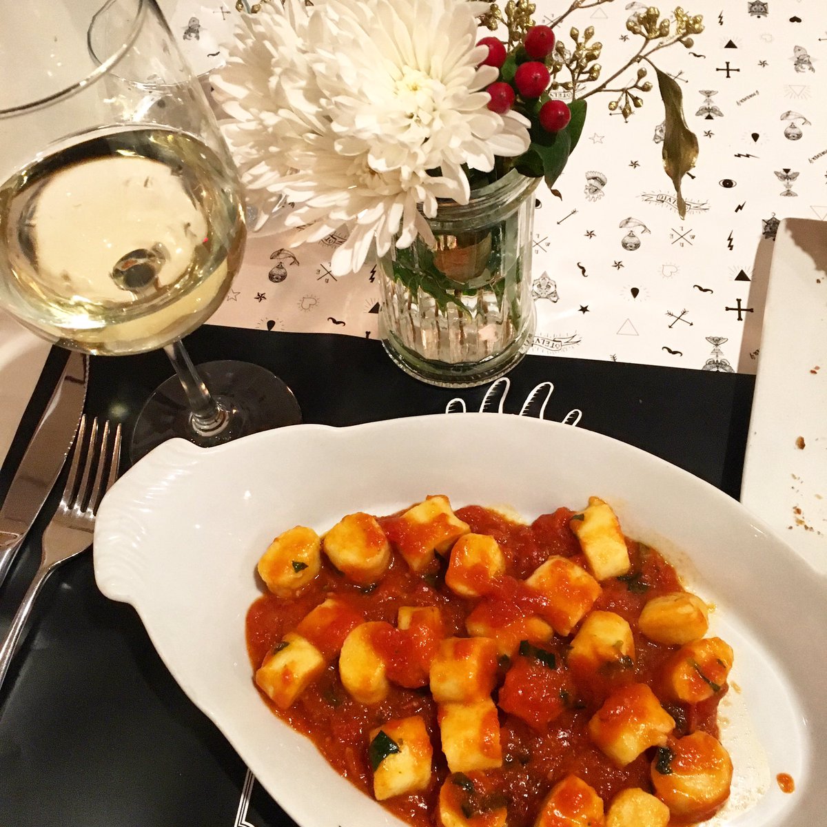 Dinner tonight was SoOOO good at  <a href="/StelvioToronto/">Stelvio</a>. This may be a new fav. #Yum