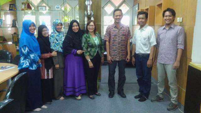 Rapat Pengurus FPPTI Jateng Bersama Perpustakaan UNISSULA 6 Des 2016 fpptijawatengah.wordpress.com/2016/12/15/rap…