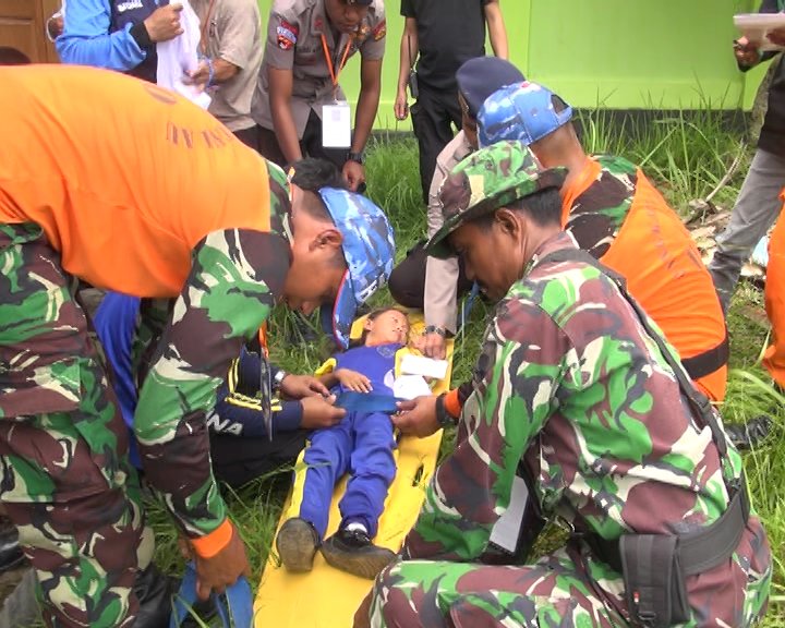 SIMULASI PENANGANAN KORBAN BENCANA DI KOTA KENDARI