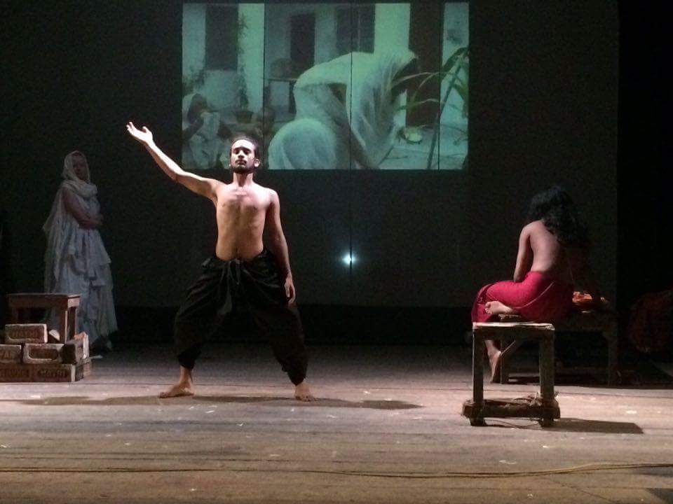 culture_pl's tweet photo. There Is No Fear by Łukasz #Chotkowski premiers today at the Powszechny Theatre in #Warsaw: https://t.co/kMNWYNZN5U @TeatrPowszechny https://t.co/CLHoS3svmf