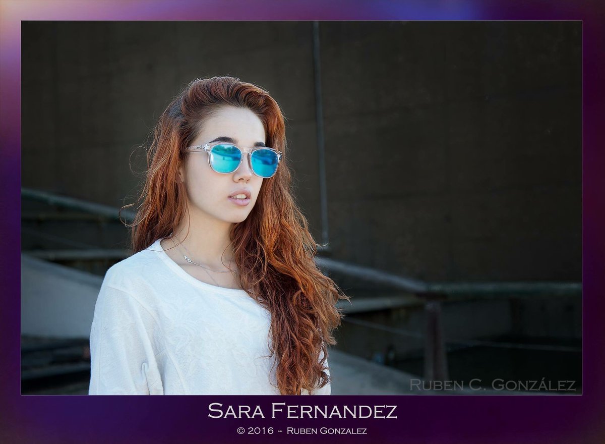 ClapsCo's tweet photo. Sara Fernández y sus @ClapsCo #Mountain Crystal Ice-Blue 😎
#ClapsStyle #sunglasses #polarized https://t.co/J9q8KmH7pf