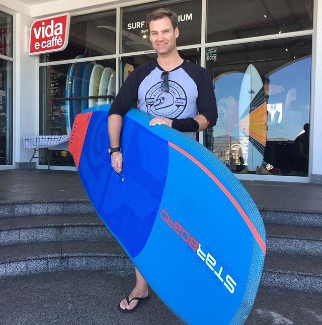 SurfEmporium's tweet photo. Nathan stoked with his 2017 Starboard 8'6 Starlite Hypernut SUP! 🌊🌊🌊. #surfemporium #SUP #standuppaddleboard #starboard #hypernut #waterspor https://t.co/4K4HSklFoK