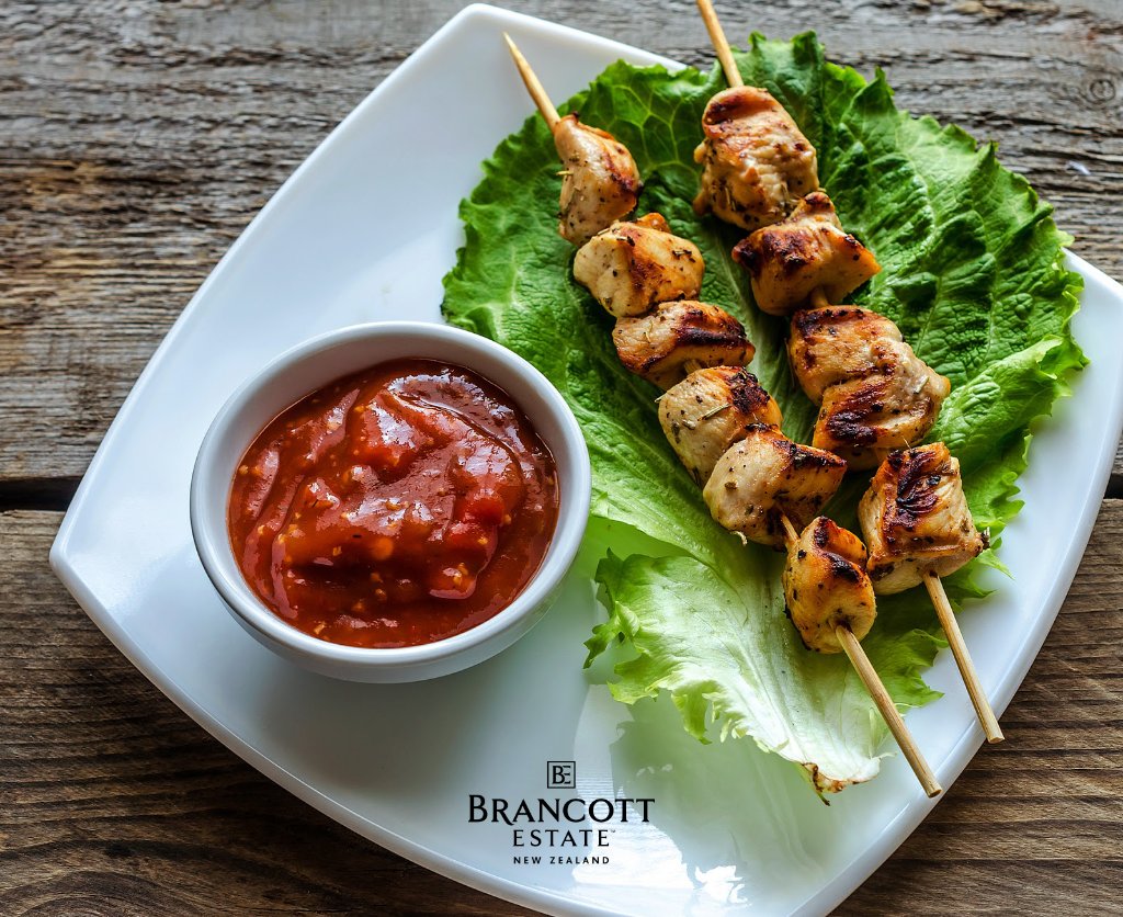 Let <a href="/Chef_MarkMcEwan/">Mark McEwan</a> bring some midweek flare to your kitchen! #RecipeGenerator ston.li/RecipeGenTwitt…