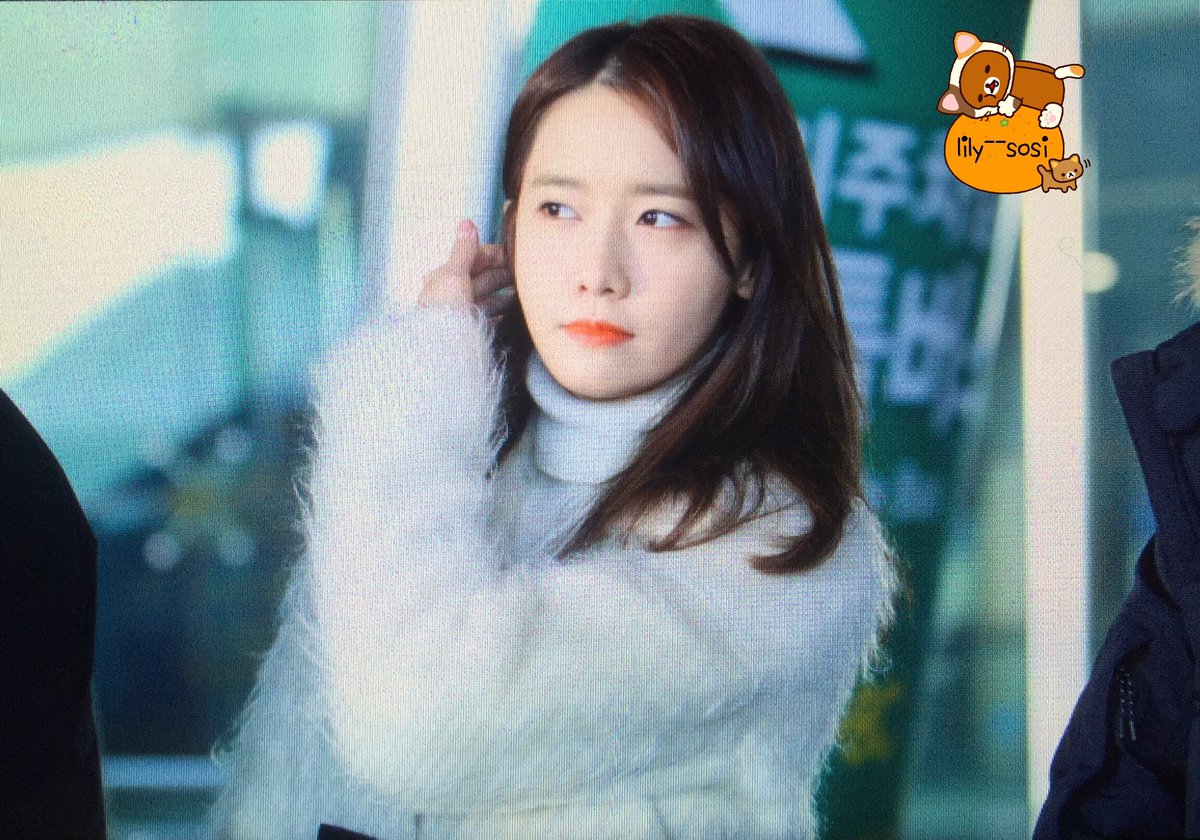 [PIC][15-12-2016]YoonA trở về Hàn Quốc vào sáng nay CzsEtL3UcAAdGOG