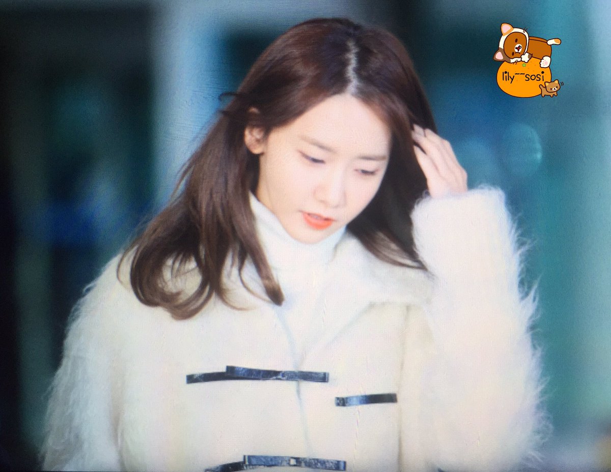 [PIC][15-12-2016]YoonA trở về Hàn Quốc vào sáng nay CzsEtLqUsAAWWhz