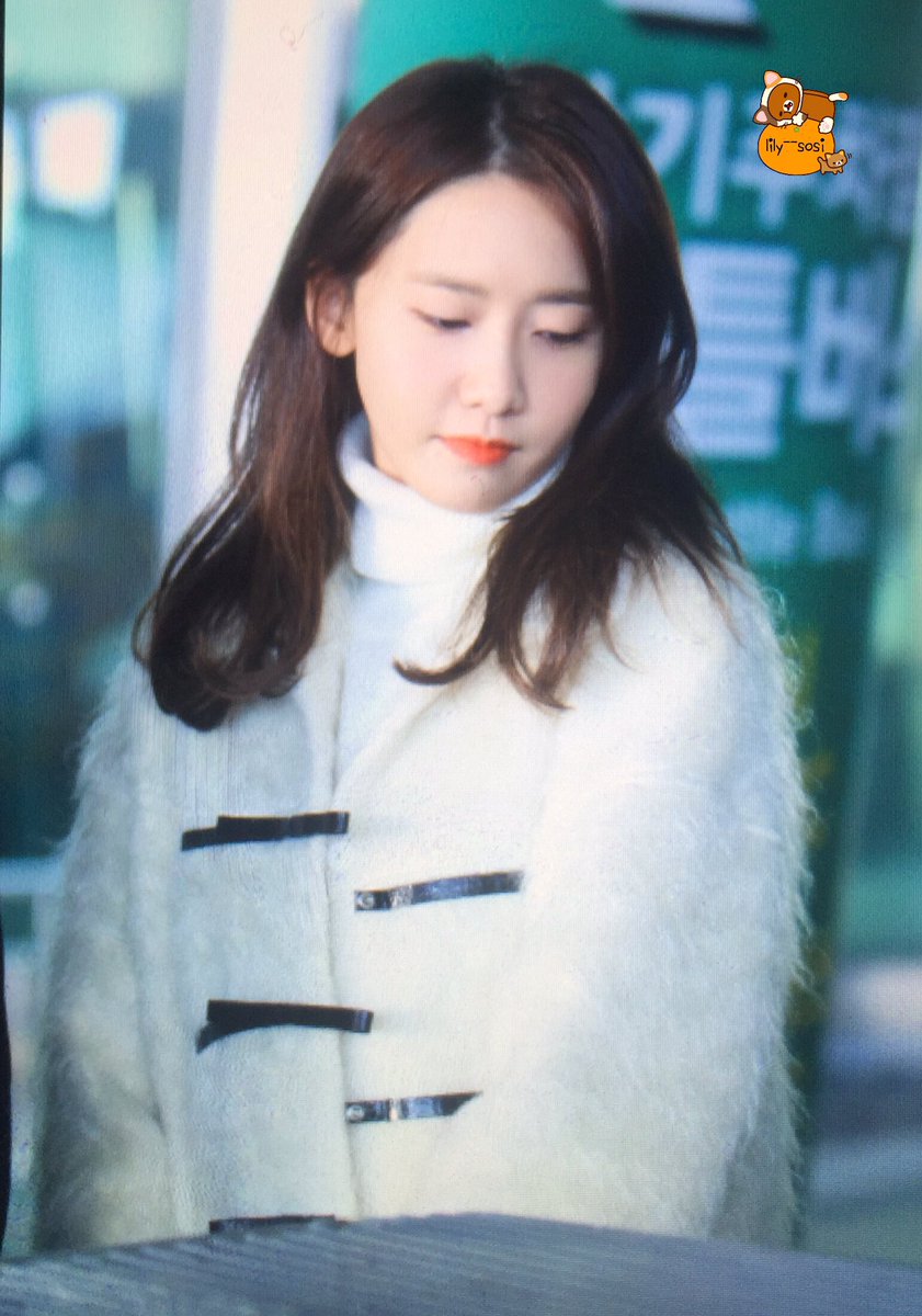 [PIC][15-12-2016]YoonA trở về Hàn Quốc vào sáng nay CzsEtLrUAAA7R3I