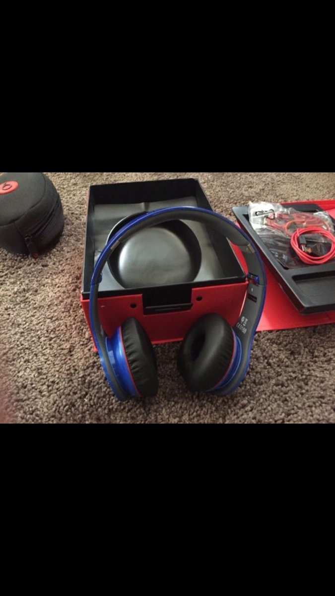 t87nguyen's tweet photo. I want to sell my beats headphones for $150. It's Bluetooth and I only used twice. If you are interesting let me know. https://t.co/VnS0MziXoj