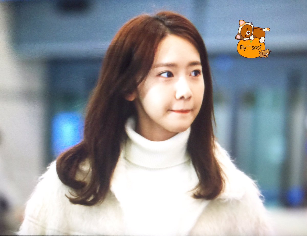 [PIC][15-12-2016]YoonA trở về Hàn Quốc vào sáng nay CzsFPZDVEAAvKRQ