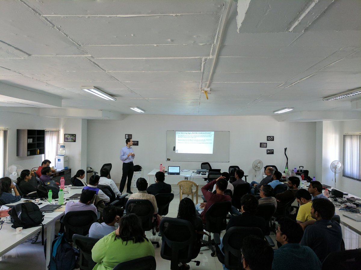 namanpugalia's tweet photo. Full house for @ahclaster's deconstruction of the American elections at @FourthLion_IN! https://t.co/nn33CDki9W