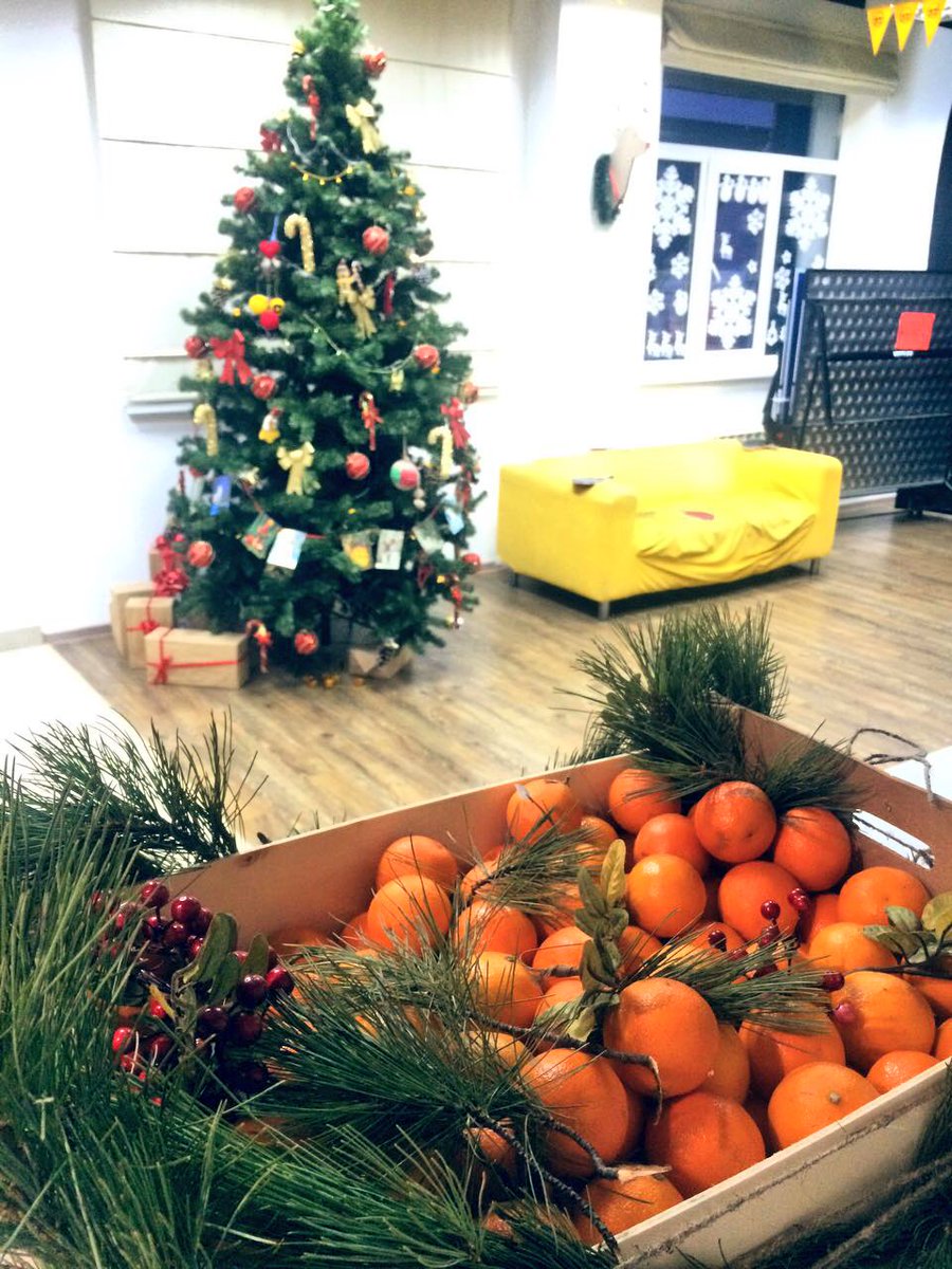 VasilyKirillin's tweet photo. На работе вот такая красота! 😍 Для поднятия #Xmas настроения 🎄🎅🏿у коллег 😉 #SinetGroup❤️ https://t.co/xtT72lBAxO