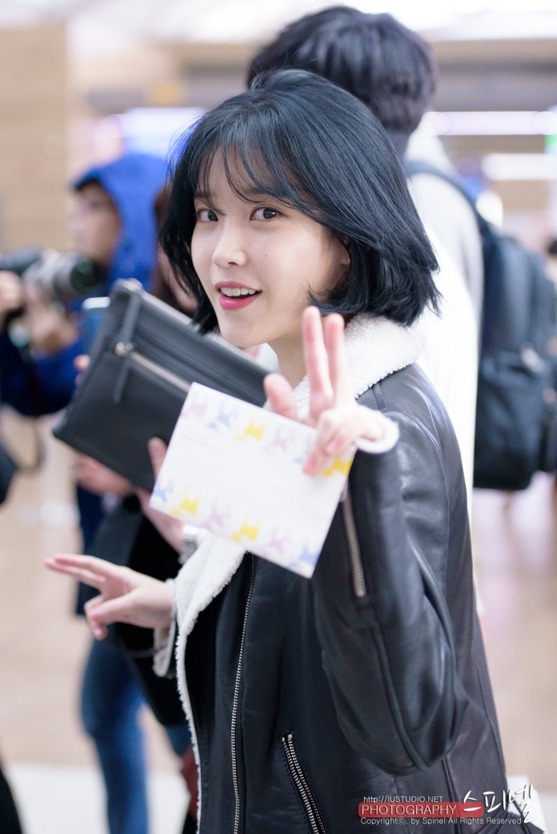 On Twitter Good Thing About Iu S Short Hair Is She Looks More