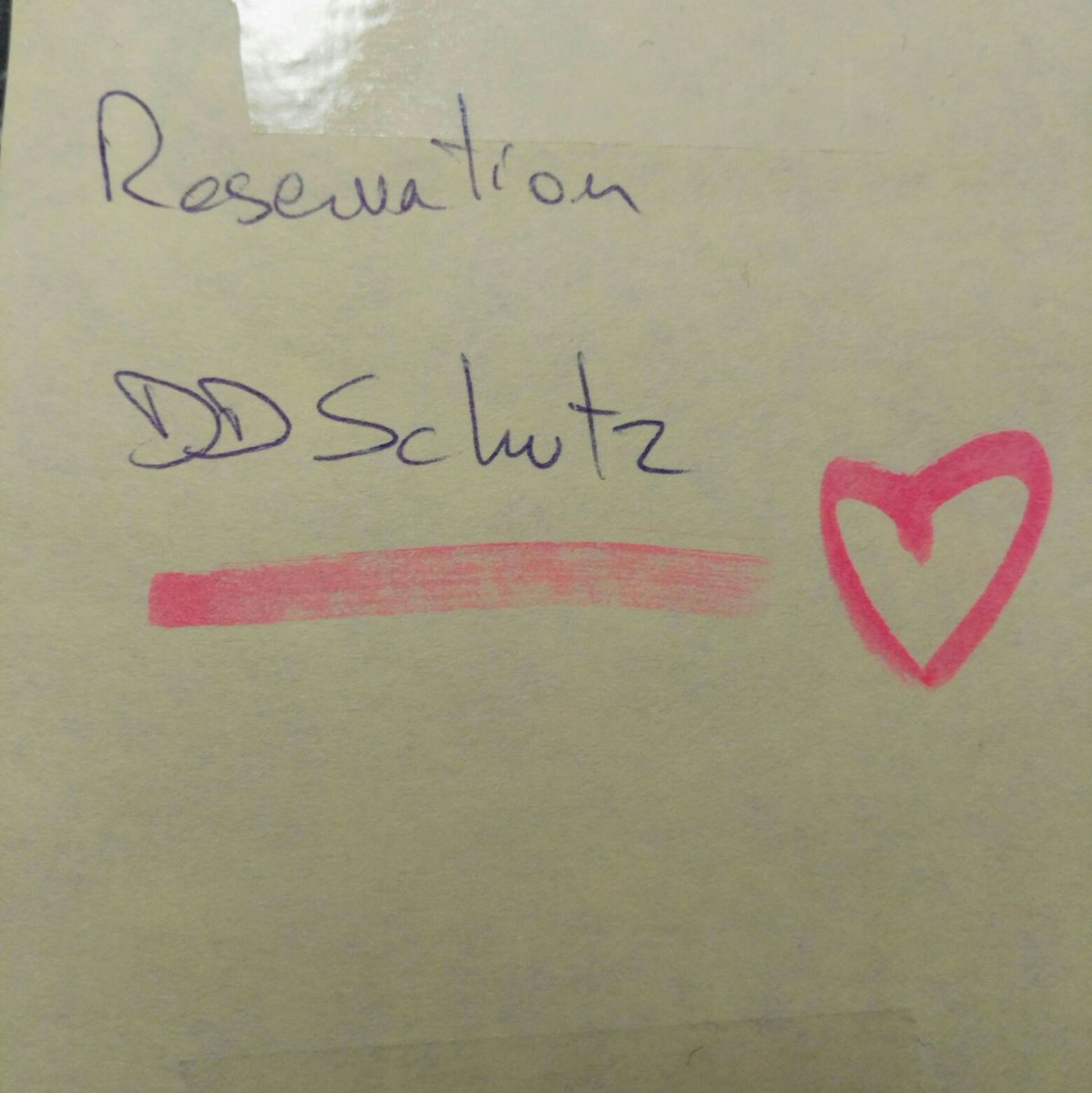 ddschutz's tweet image. Quand tu fais une réservation chez @Philibert_Jeux il y a plus que du #j2s il y a de l'amour 😊 ❤ #clientVIP 😁