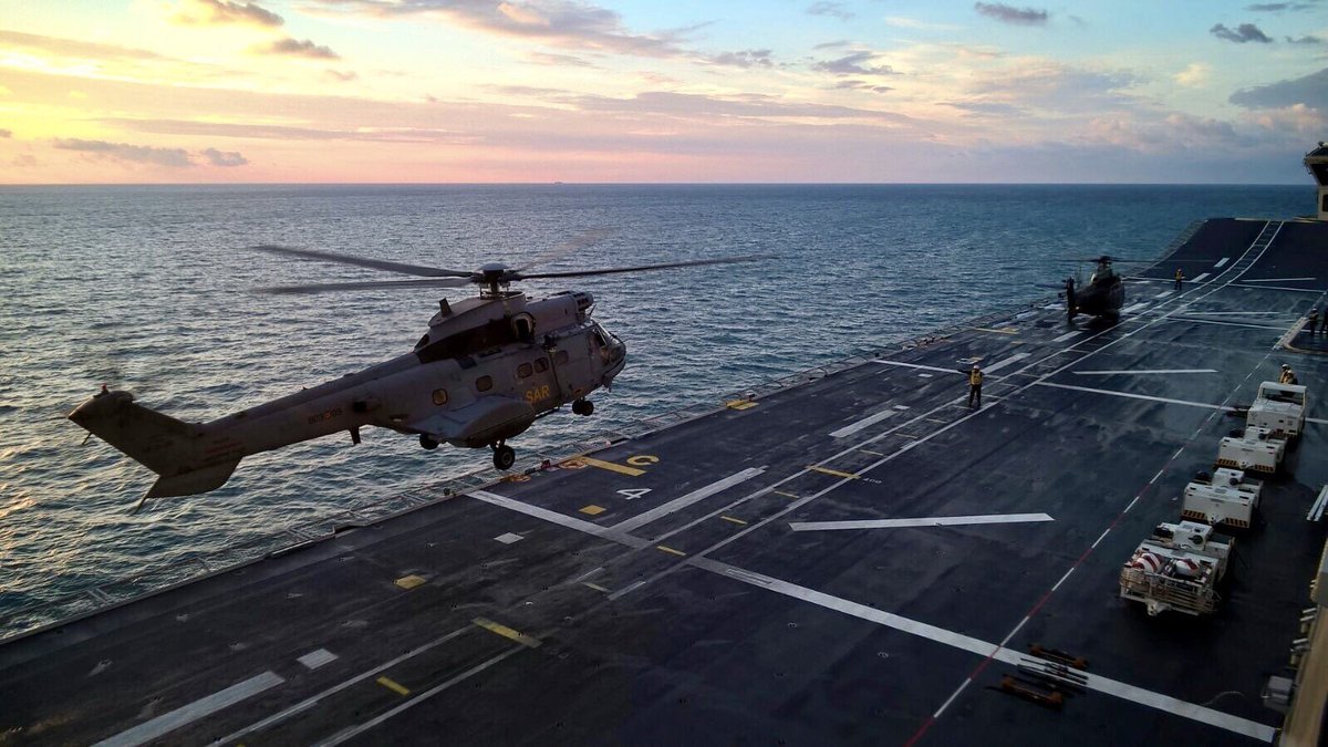 #Ala48 #SuperPuma landing on <a href="/Armada_esp/">Armada</a> Juan Carlos I.