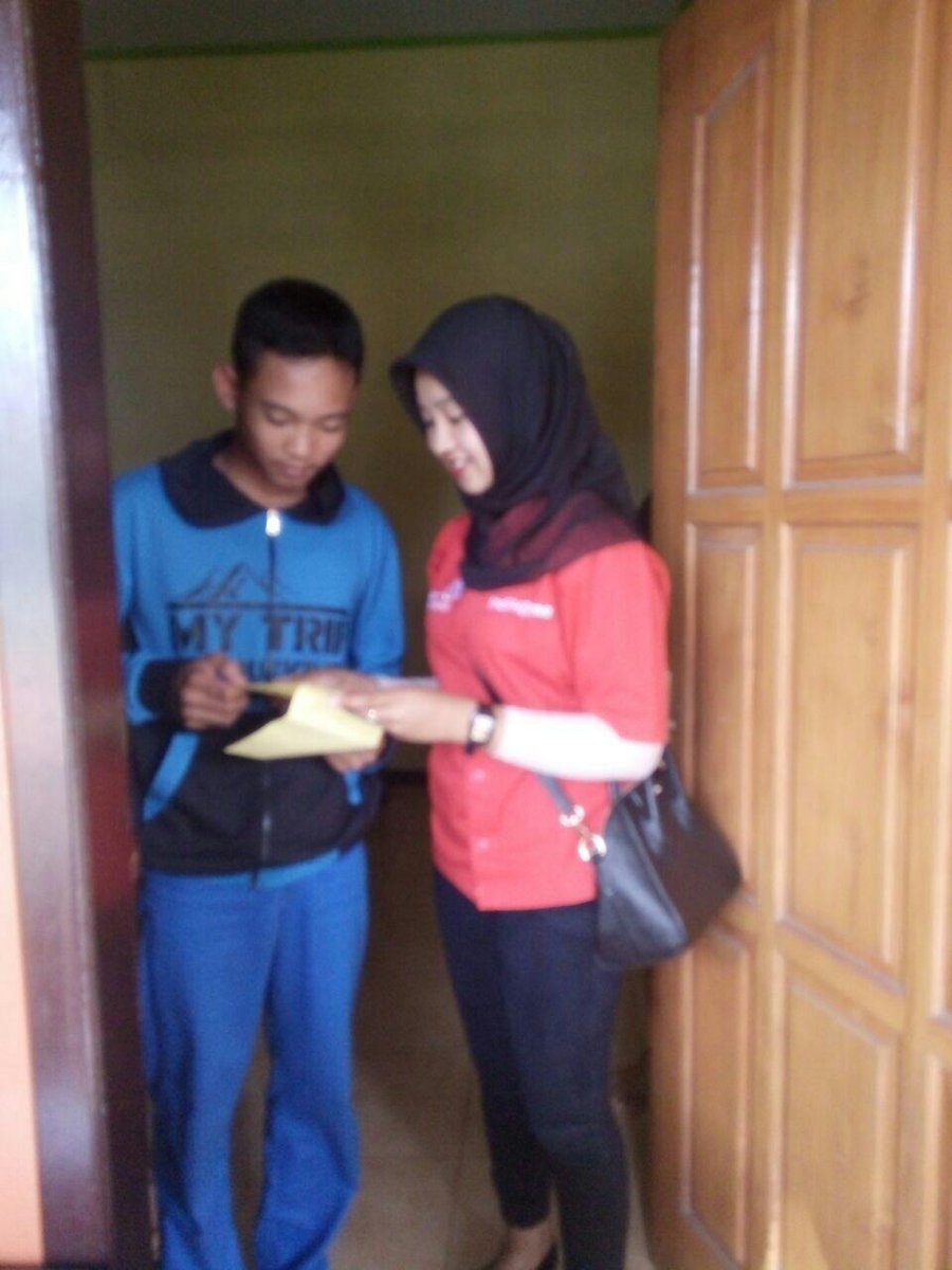 GanefoW's tweet photo. @parwi66 @_Funtastic5_ @CCMTREG5 #CCMTREG5 #CCMEVENT #WITELKDR Kediri 151216 DTD AVG KOP Kdr di Jl.Aguss salim,jelaskan paket indihome https://t.co/l20KX1oXN7
