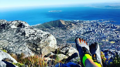 FiveFingersSA's tweet photo. Great pic from @oWernerDanielo overlooking CT while running the 65km UTCT in his Spyridon MR's. https://t.co/ENJhuntEL4