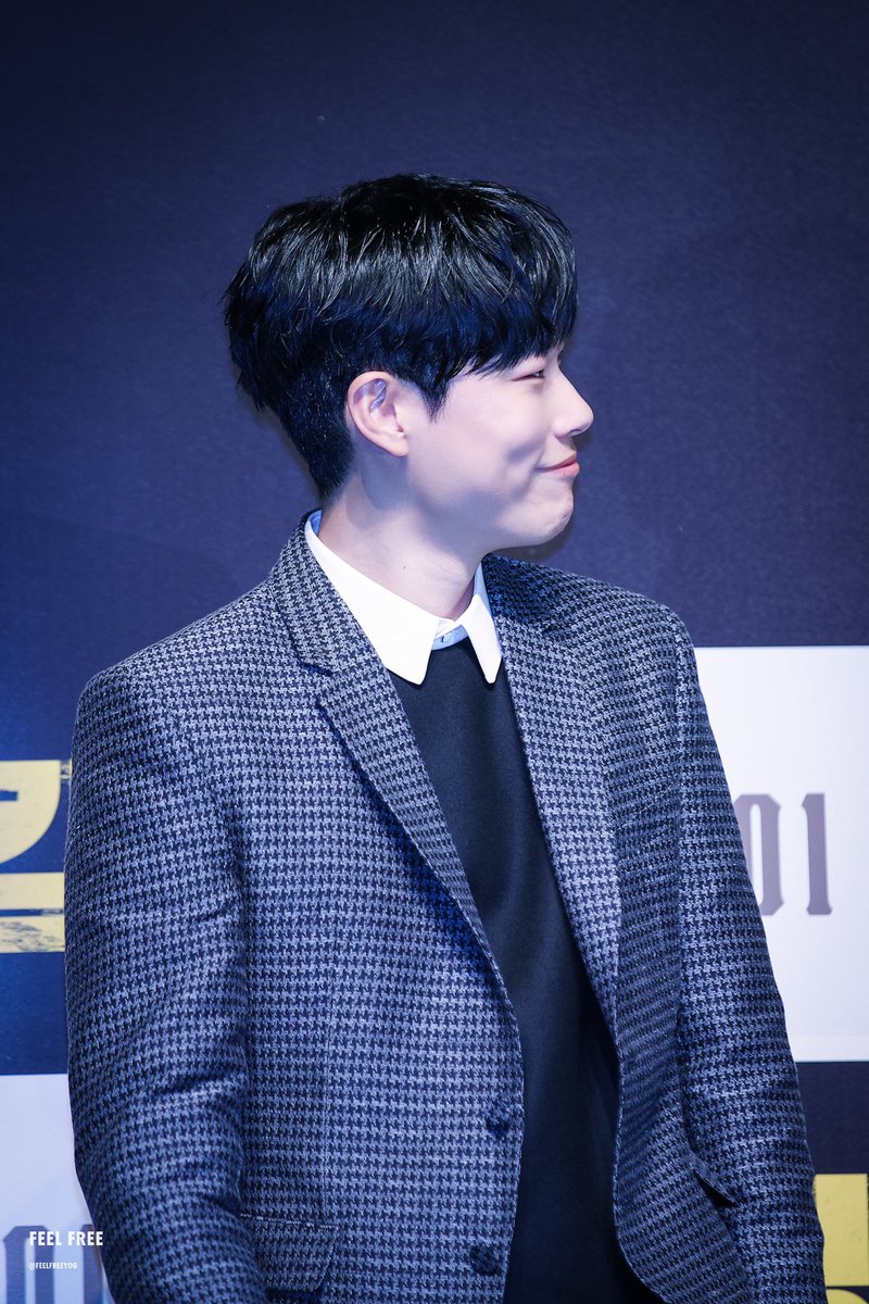 161215 더킹 제발회 류준열 03
#류준열 #RyuJunYeol #더킹 #최두일
