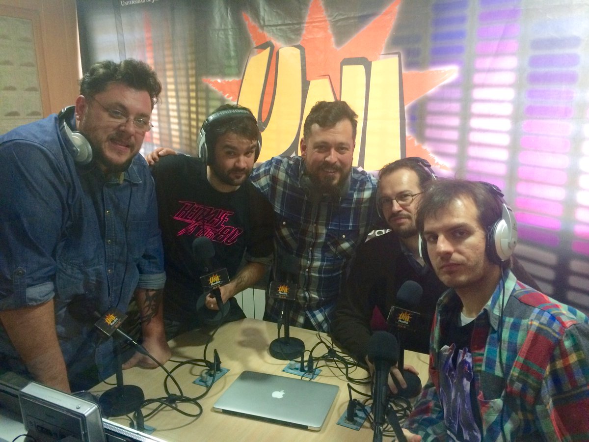 UniradioABCD's tweet photo. Comenzamos"R" de recuerdo con los miembros de @jaenaudiovisual desde @UniRadioOficial 95.6FM https://t.co/pwzyDY1RCi . Dirige @jpmiscelanea https://t.co/ukHs8mS9Qw
