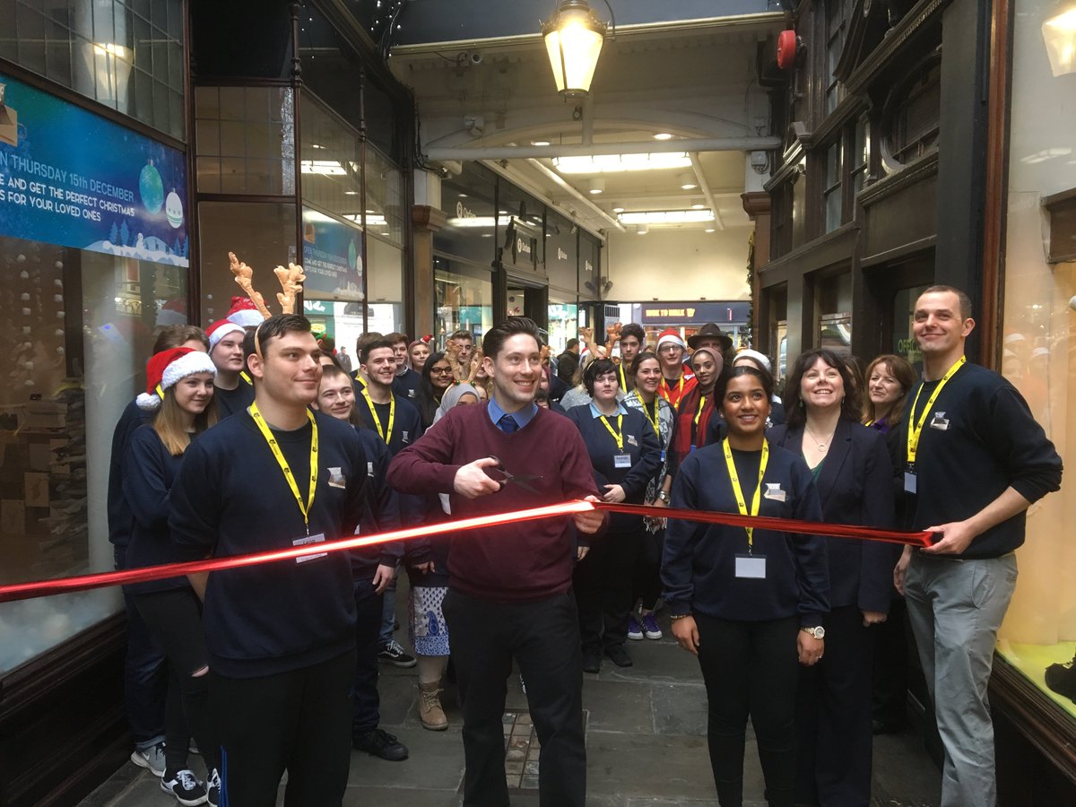 stdavidscoll's tweet photo. The #tradingplaces store is officially open! Good luck to our students who've worked so hard towards today. Come &amp; see them at Morgan Arcade https://t.co/JRYO3AW9aI