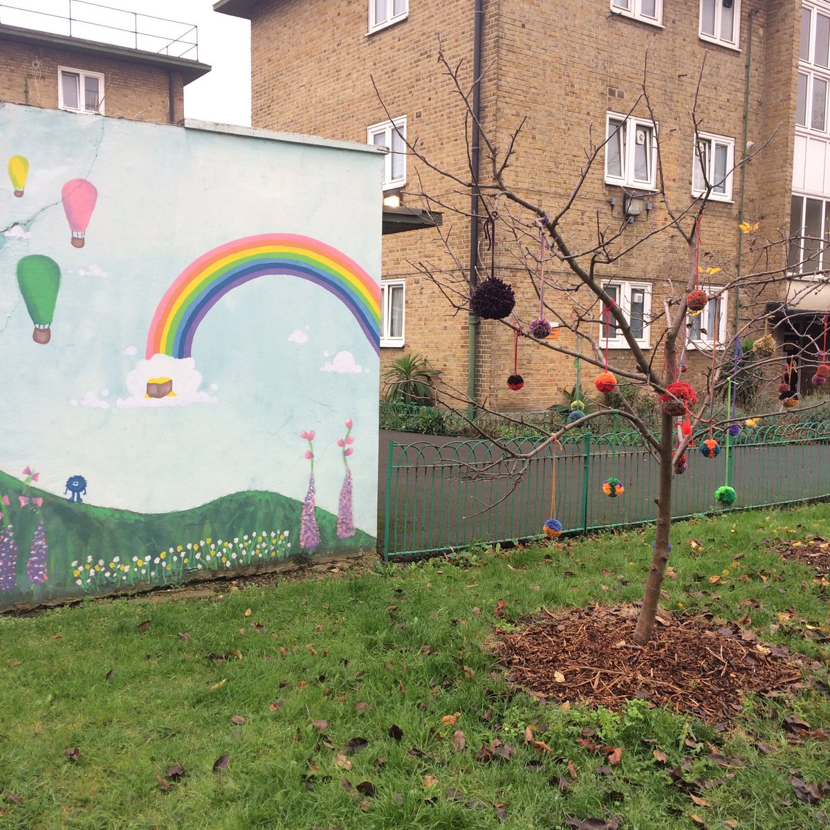 TheArtsCrusader's tweet photo. Aw, somebody yarnbombed the orchard at #wiltonestate #e8 β€οΈοΈπ #makehackneysparkle https://t.co/81nGvw38Lg
