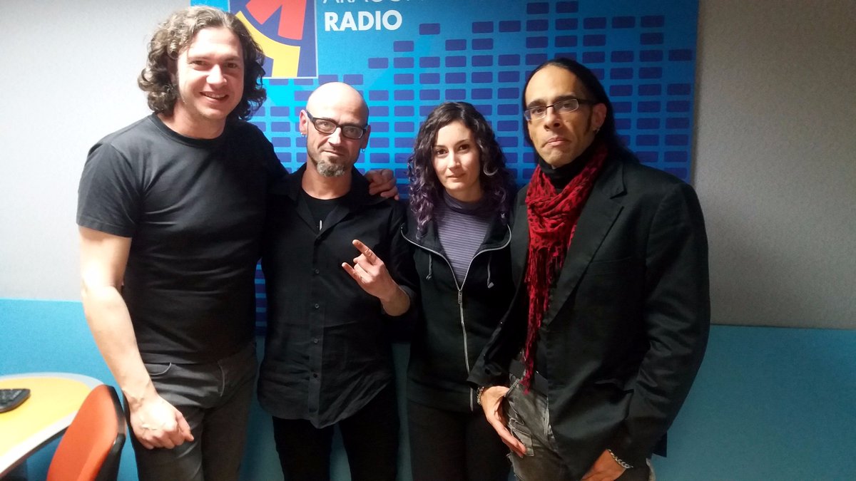 csonoraAR's tweet photo. Ayer con @Inerte_Zgz tras la entrevista para hablar de #LaRazóndelosSentidos Gracias!!! https://t.co/gHmWOcebnp
