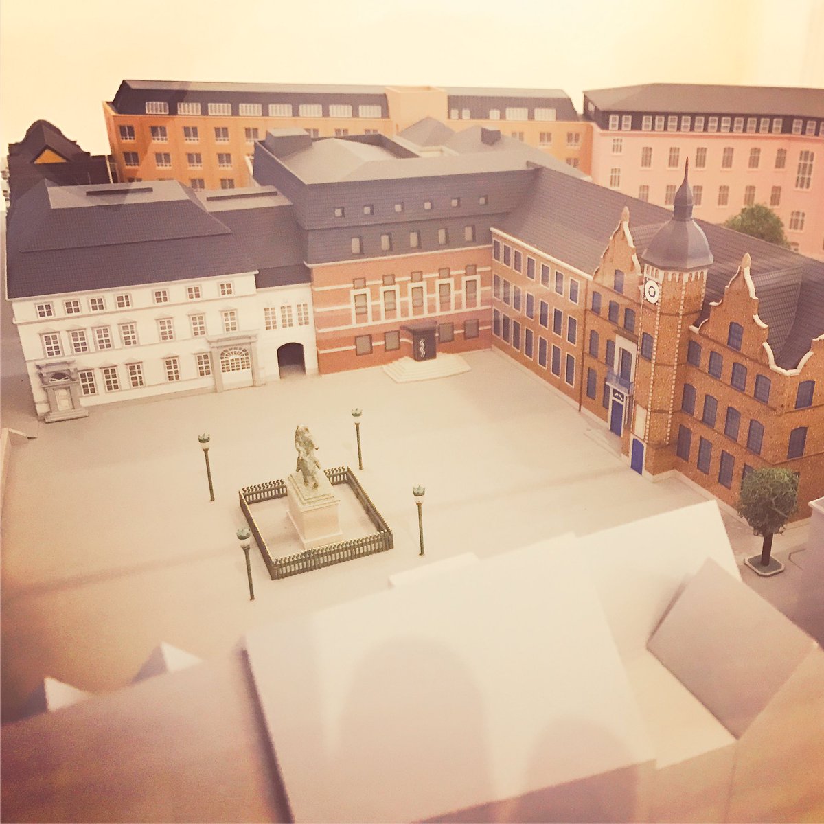 Heute Etatsitzung des #Stadtrat in #Düsseldorf. Livestream: duesseldorf.de/rat/live.html