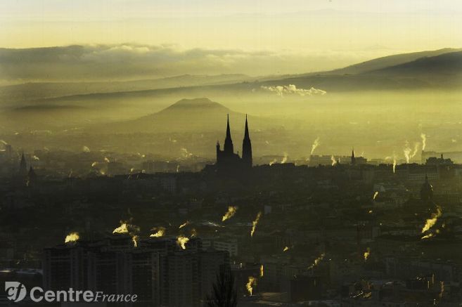 Le Puy-de-Dôme passe en alerte orange pollution lamontagne.fr/clermont-ferra…