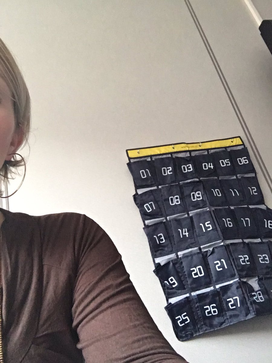 Yes! De hele school wordt volgehangen met een <a href="/telefoontas/">Telefoon-tas.nl</a>. Vanaf januari in gebruik, lekker rustig! 😇👍🏻 #geenafleiding #focusopdeles