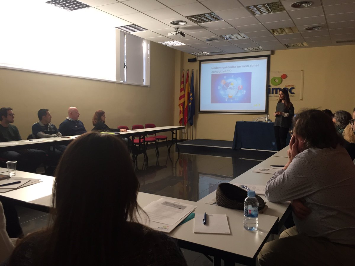 Pimec's tweet photo. Avui amb @_comunicat estem a #Girona amb el taller de comunicació empresarial en #català. Gràcies a tots per venir! https://t.co/XKVFCck3lb
