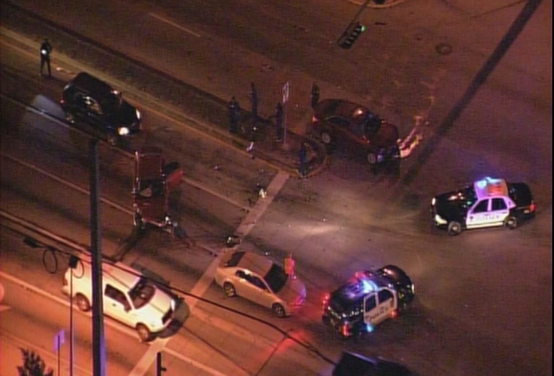 Crash on Miami Gardens Dr EB at NW 17th Ave #Traffic https://t.co/KP2aJEi6re