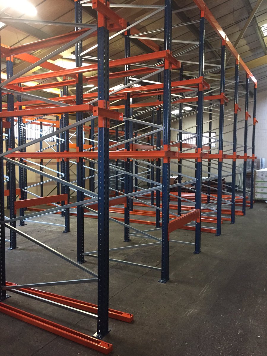 merlin_projects's tweet image. Just another day in the office 👍🏻#racking #drivein