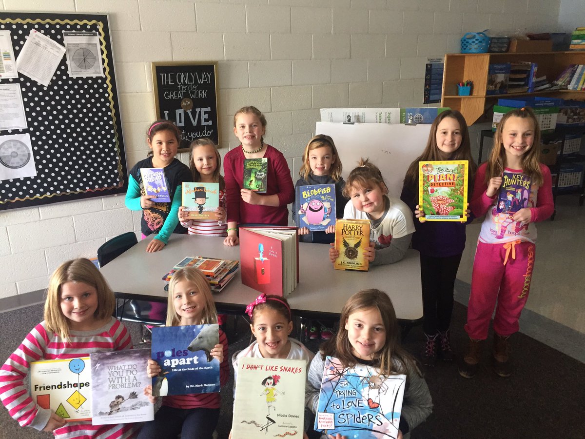 7Firestone's tweet photo. The @AltonDarby reading ambassadors are excited for vacation reading! Making plans! #readabration #ADEreads #hilliardreads https://t.co/6UcMdBrrD6