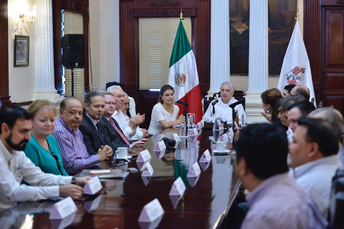 Encabeza <a href="/nunezarturo/">Arturo Núñez Jiménez</a> Reunión con el comité de relaciones internacionales del parlamento de la República Checa