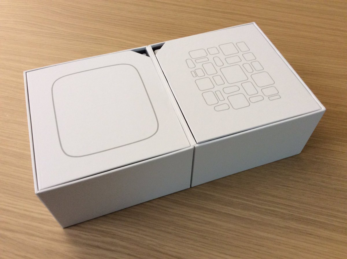 iBurbiaTech's tweet photo. All getting a bit 'Internet of Things'-tastic her at iBurbia as we play with our Samsung Smart Things https://t.co/B502vCTzXi