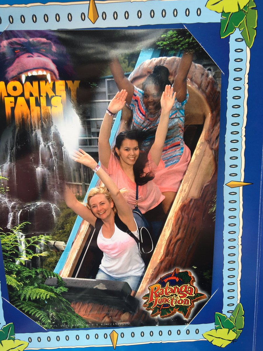 KieraAbrahams's tweet photo. Year end function #Toshiba #Admin #Ratanga #Monkeyfalls #GreatFun 👯💃🎉 https://t.co/VncQ6rdMat