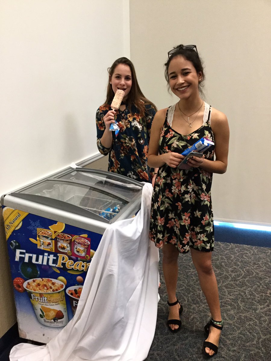 FAUGradCollege's tweet photo. Ice cream, pizza, candy, and fun photo booth! Come celebrate with us! #FAUGrad16 #FAU16 https://t.co/LLbyJ2MUkR