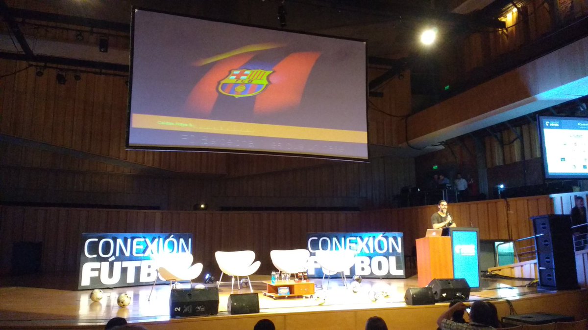 SeminarioCF's tweet photo. Gustavo Caldas, director deportivo de Caldas Naya Barcelona, habla de su Caso #Barcelona en #ConexionFutbol2016 https://t.co/N5hhldmNO8
