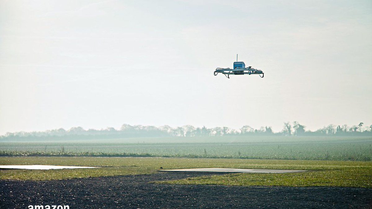 Amazon Prime Air realizó la primera entrega con dron en Inglaterra. goo.gl/Kb1nFy