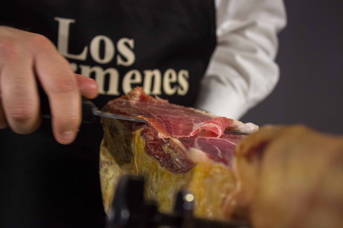 CordobaShops's tweet image. Gastronomía cordobesa en Tendillas @loscarmenescor Ahora también en tienda online ow.ly/EcZp3077h5a @chary_serrano @MencantaCordoba