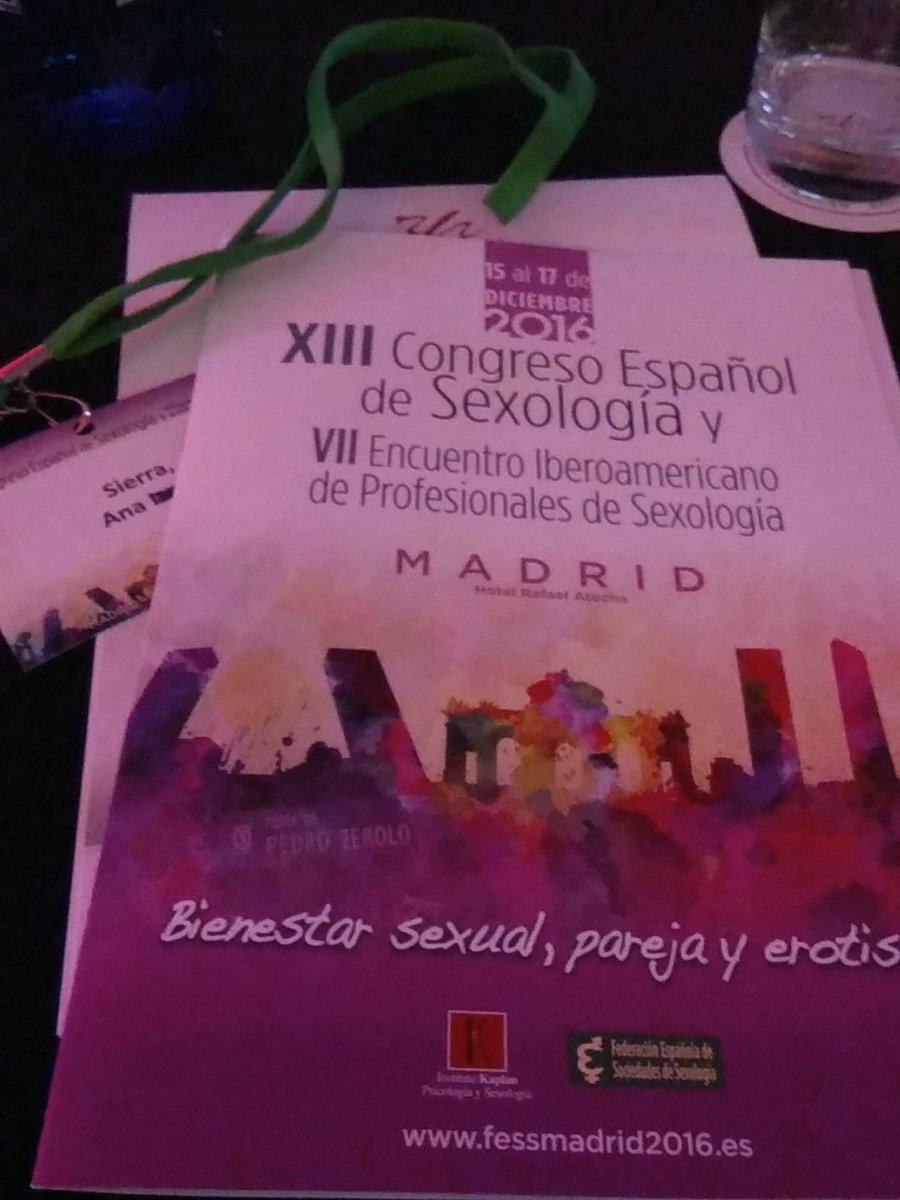 anasierraes's tweet photo. #CongresoFESS2016 ##Sexología #Erótica https://t.co/M0SdLDg6m6