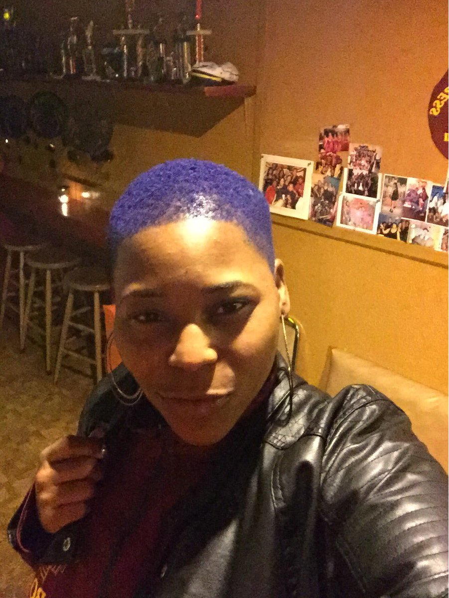 ReeseyReese313's tweet photo. @djenvy @cthagod @angelayee I love my short cut! I'm working on that @DaRealAmberRose platinum tho π#Itscoldtho #Dgirl https://t.co/3ks72JxyIW
