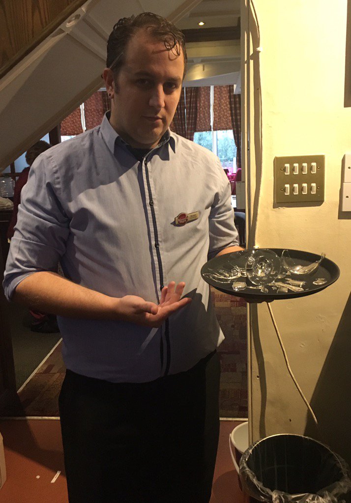 Stuart's having a smashing time 😂😂😂 ''tis the season! <a href="/SparrowBFayre/">Sparrow BrewersFayre</a> <a href="/WhitbreadGrigg/">Mark Grigg Whitbread</a>