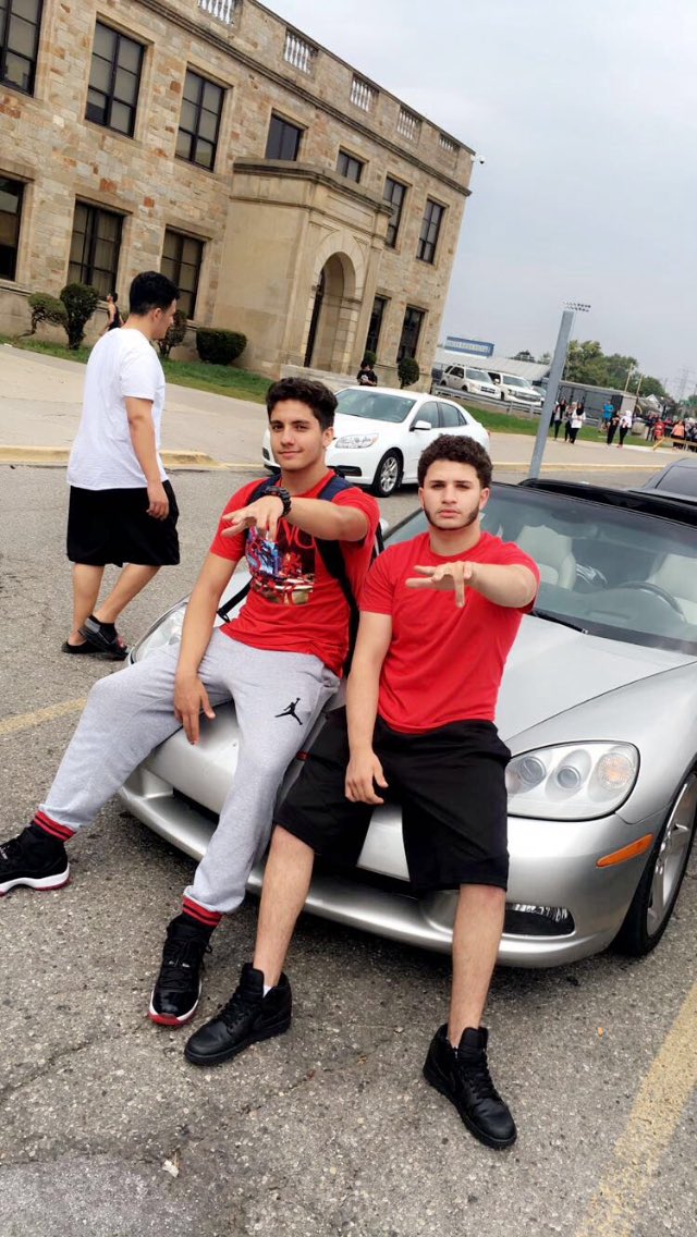 yfarhat305's tweet photo. @HamzaSaleh44 happy birthday bro bro have a good one ππ #dopefresh https://t.co/t75cwL9bcj