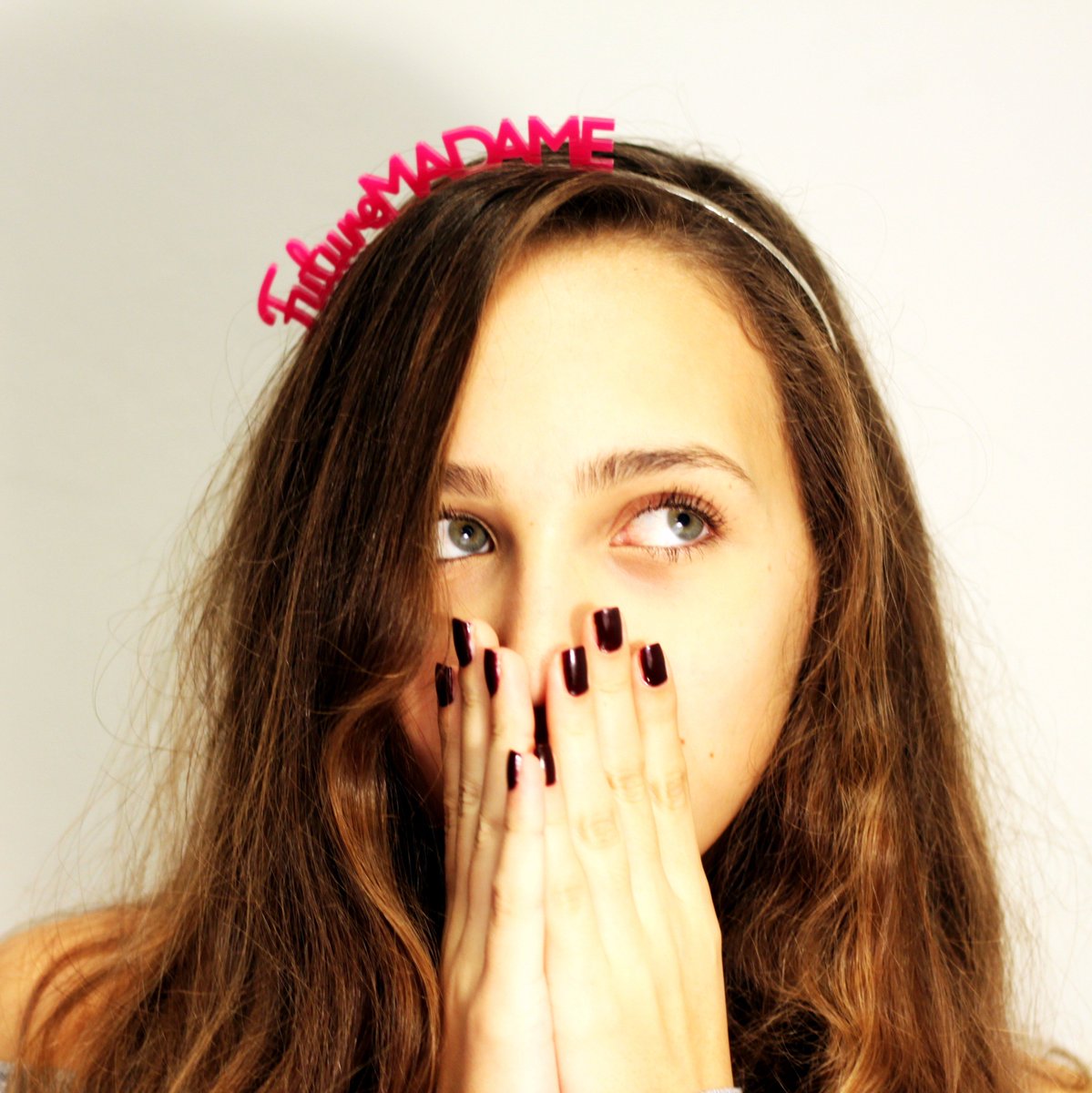 Un cadeau idéal pour une future mariée pour un evjf? 👰 C'est par ici --> modernconfetti.com/258-accessoire… #teamevjf #futuremariée #noel #serretête