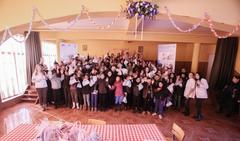 AOR_Sibiu's tweet photo. Campania „Sănătate pentru sate” continuă pe Valea Hârtibaciului | Mitropolia Ardealului https://t.co/4MdlTSHUtk https://t.co/BfyD6QVpN2