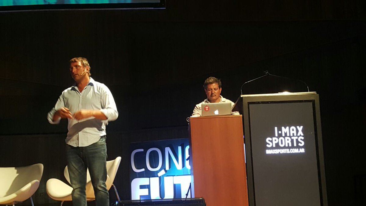 SeminarioCF's tweet photo. AHORA: Carlos "Chapa" Retegui, entrenador de la Selección Argentina de Hockey habla en #ConexionFutbol2016 https://t.co/ZgnwdaoVdP