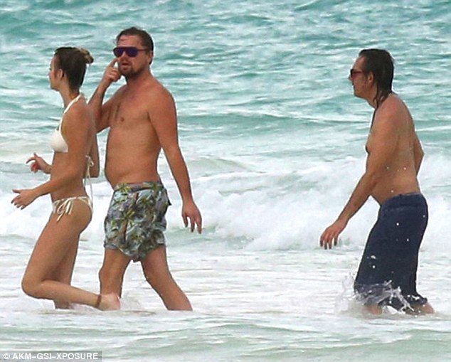 Leonardo DiCaprio holidays with longterm gay partner Lukas Haas, + #Beard N...