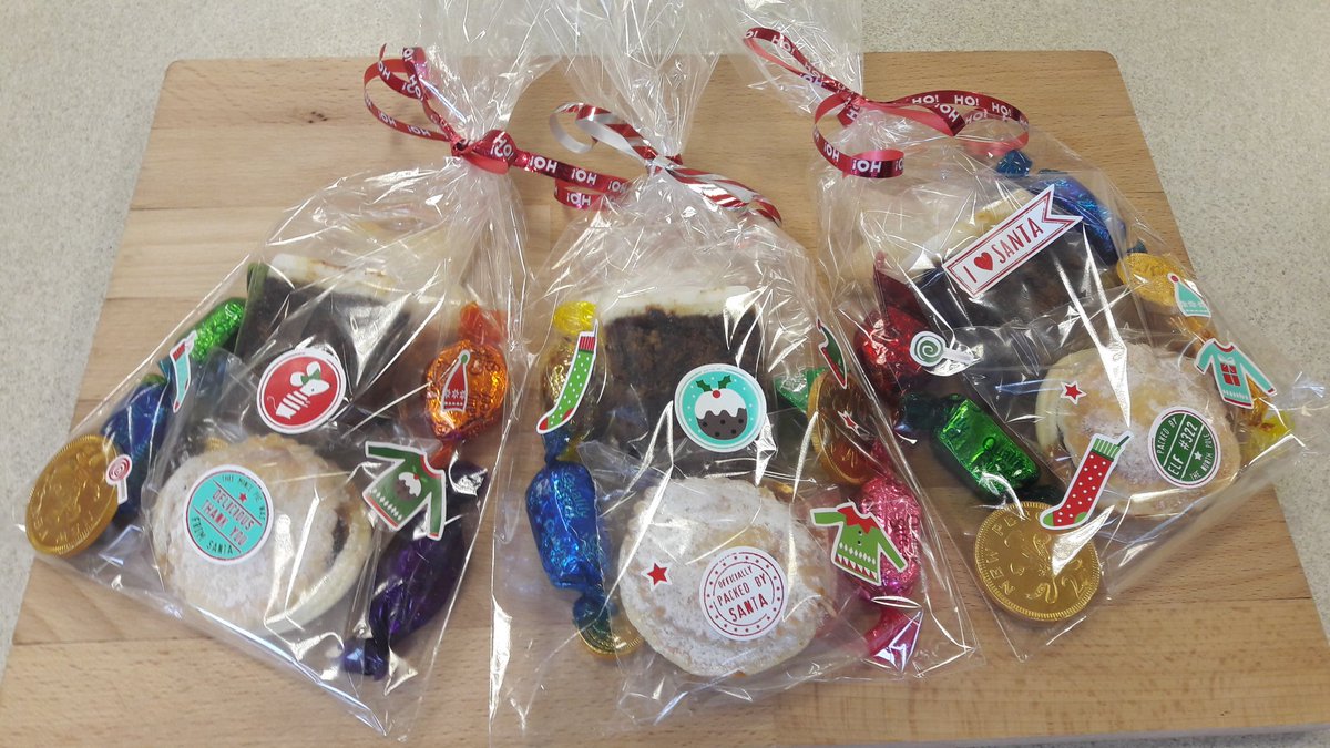 spinfold74's tweet photo. Feeling festive @ Tesco fulfilment centre Aylesford @markhaw54125582 https://t.co/ZhEDVF9ePf