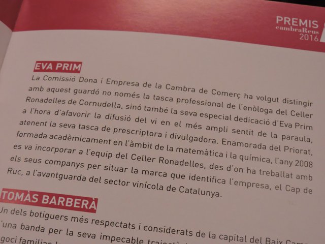 Ronadelles's tweet photo. El paper destacat de les dones al món de l'empresa i el món del vi és una realitat.
#DonaiEmpresa #PremisCambra2016 #EvaPrim #CapdeRuc https://t.co/TKpxszMbs9